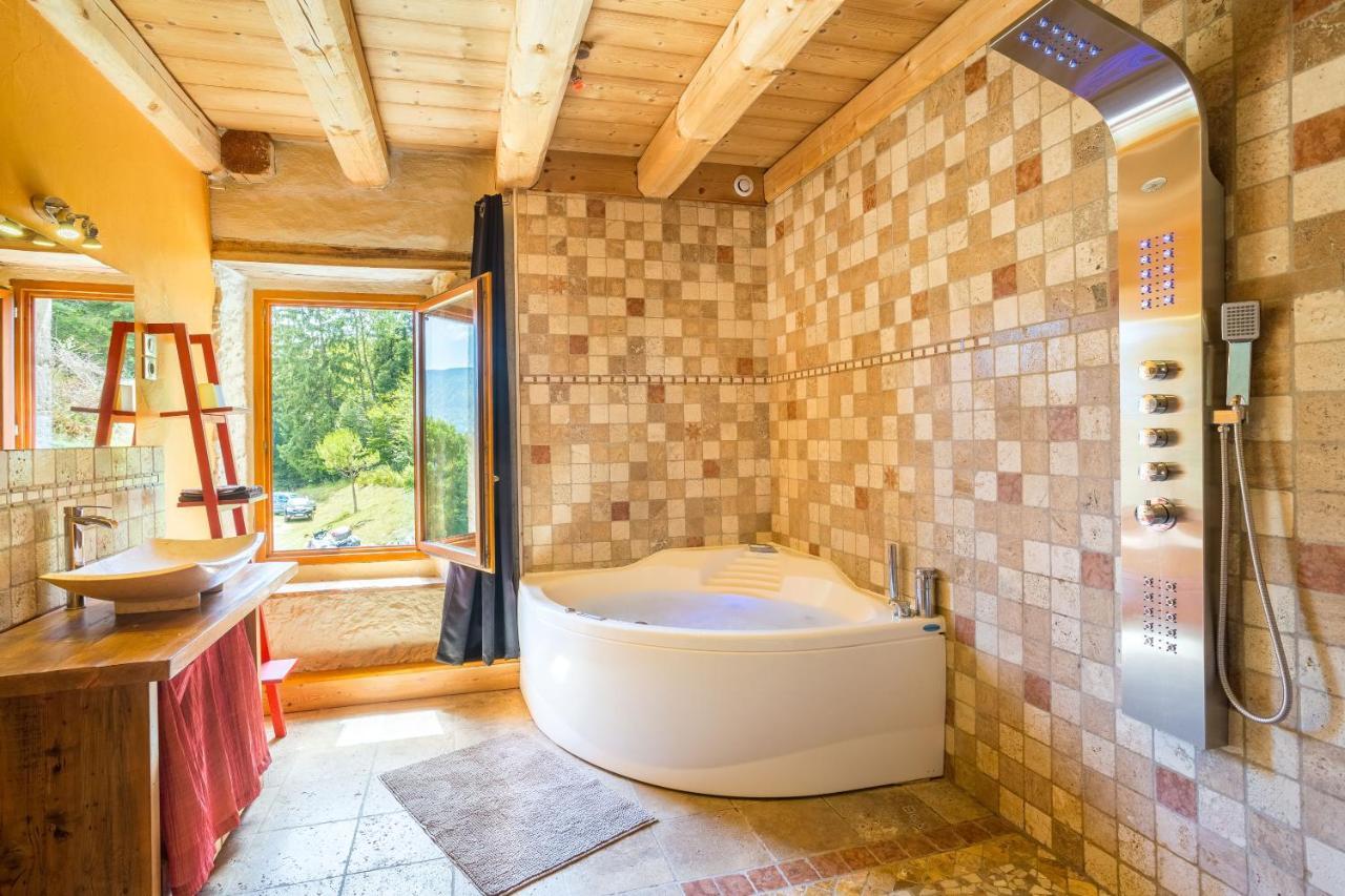 Les Esseroliettes Nature & Spa Arith 外观 照片